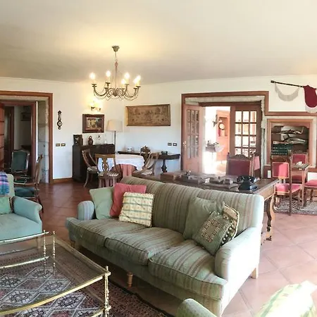La Casa De Don Alfonso Cerdedo